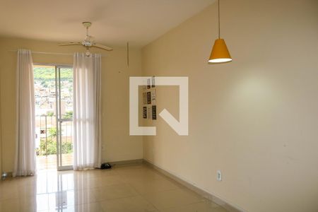 Apartamento à venda com 71m², 2 quartos e 1 vaga Apartamento à venda com 71m², 2 quartos e 1 vagaSala