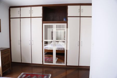 Casa à venda com 100m², 3 quartos e 3 vagasSuíte