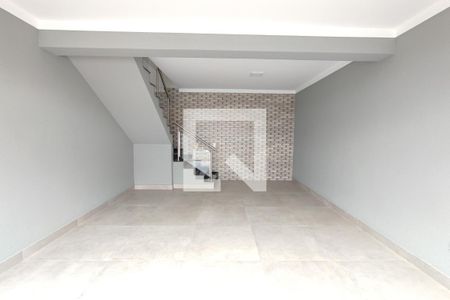 Casa para alugar com 116m², 3 quartos e 4 vagasQuintal - Garagem