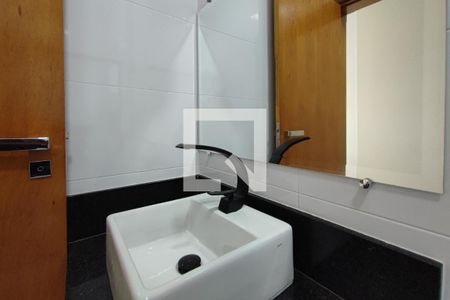 Casa para alugar com 116m², 3 quartos e 4 vagasBanheiro Social