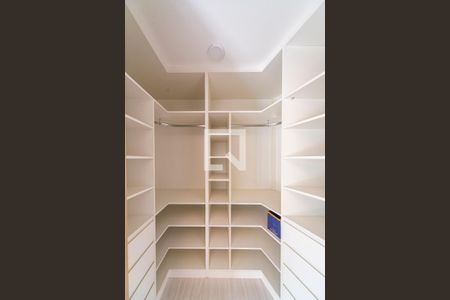 Apartamento à venda com 73m², 2 quartos e 1 vaga Apartamento à venda com 73m², 2 quartos e 1 vagaCloset