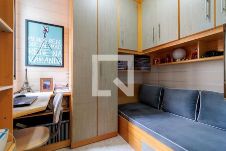 Apartamento à venda com 75m², 3 quartos e 2 vagasQuarto 3