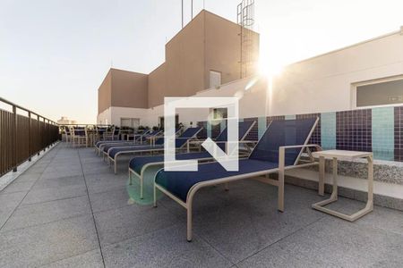 Studio à venda com 24m², 1 quarto e sem vaga Studio à venda com 24m², 1 quarto e sem vagaÁrea comum - Piscina