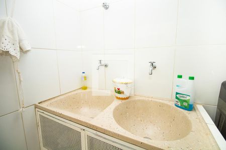 Casa à venda com 345m², 4 quartos e 3 vagasÁrea de serviço - Tanques