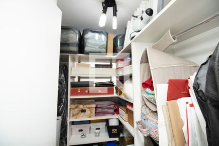 Casa à venda com 345m², 4 quartos e 3 vagasAteliê, closet