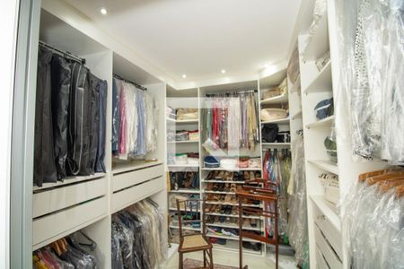 Casa à venda com 345m², 4 quartos e 3 vagasCloset, panorâmica 1