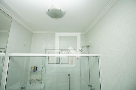 Casa à venda com 345m², 4 quartos e 3 vagasBanheiro 2 - box blindex e chuveiro