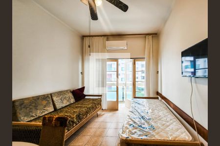 Sala de apartamento para alugar com 1 quarto, 56m² em Pitangueiras, Guarujá