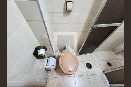 Banheiro de apartamento para alugar com 1 quarto, 56m² em Pitangueiras, Guarujá