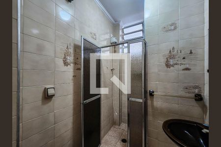 Banheiro de apartamento para alugar com 1 quarto, 56m² em Pitangueiras, Guarujá