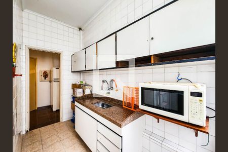 Cozinha de apartamento para alugar com 1 quarto, 56m² em Pitangueiras, Guarujá