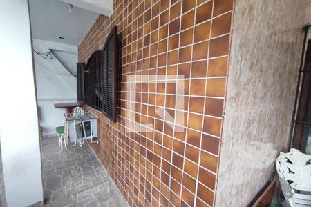 Casa à venda com 100m², 3 quartos e 1 vaga Casa à venda com 100m², 3 quartos e 1 vagaVaranda