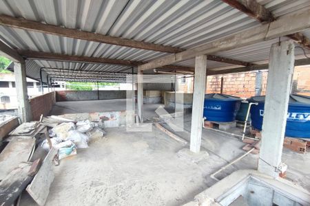 Casa à venda com 100m², 3 quartos e 1 vaga Casa à venda com 100m², 3 quartos e 1 vagaTerraço