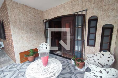 Casa à venda com 100m², 3 quartos e 1 vaga Casa à venda com 100m², 3 quartos e 1 vagaVaranda