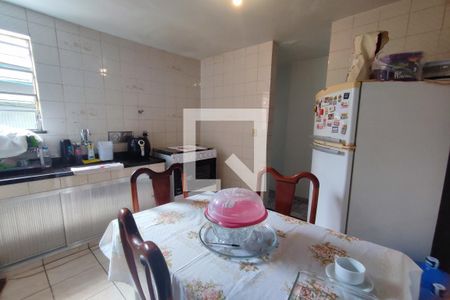 Casa à venda com 100m², 3 quartos e 1 vaga Casa à venda com 100m², 3 quartos e 1 vagaCozinha