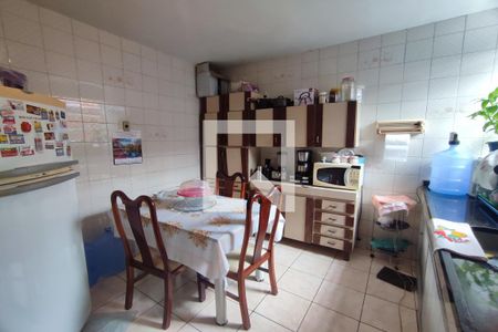 Casa à venda com 100m², 3 quartos e 1 vaga Casa à venda com 100m², 3 quartos e 1 vagaCozinha