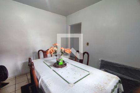 Casa à venda com 100m², 3 quartos e 1 vaga Casa à venda com 100m², 3 quartos e 1 vagaSala de Jantar