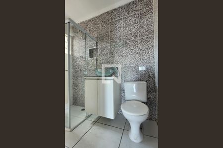 Casa para alugar com 132m², 2 quartos e 1 vaga Casa para alugar com 132m², 2 quartos e 1 vagaBanheiro