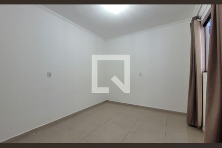 Casa para alugar com 132m², 2 quartos e 1 vaga Casa para alugar com 132m², 2 quartos e 1 vagaQuarto