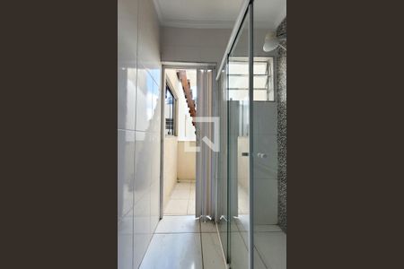 Casa para alugar com 132m², 2 quartos e 1 vaga Casa para alugar com 132m², 2 quartos e 1 vagaBanheiro