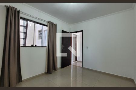 Casa para alugar com 132m², 2 quartos e 1 vaga Casa para alugar com 132m², 2 quartos e 1 vagaQuarto