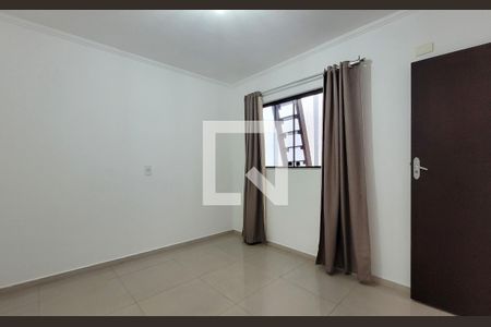 Casa para alugar com 132m², 2 quartos e 1 vaga Casa para alugar com 132m², 2 quartos e 1 vagaQuarto
