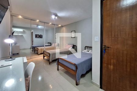 Suíte de casa à venda com 3 quartos, 360m² em Itaipu, Niterói