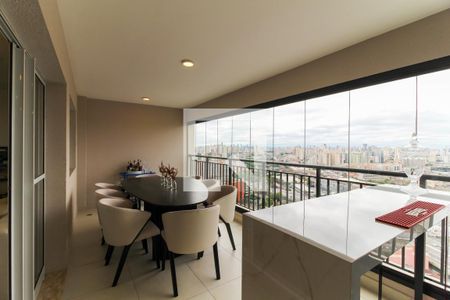 Apartamento à venda com 105m², 2 quartos e 2 vagasVaranda