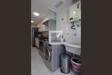 Apartamento à venda com 64m², 2 quartos e 1 vagaCozinha e Área de Serviço