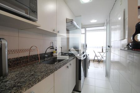 Apartamento à venda com 64m², 2 quartos e 1 vagaCozinha e Área de Serviço