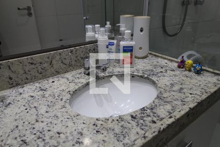 Apartamento à venda com 64m², 2 quartos e 1 vagaBanheiro Social