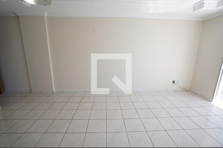 Apartamento para alugar com 3 quartos, 77m² em Setor Bela Vista, Goiânia