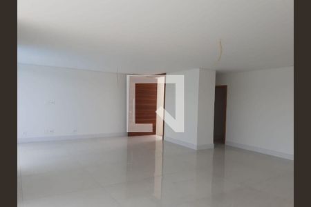 Casa à venda com 4 quartos, 355m² em Jardim Petropolis, São Paulo