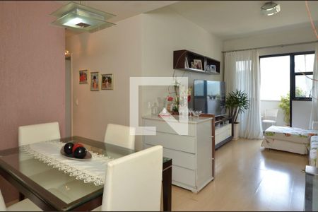 Apartamento à venda com 71m², 2 quartos e 2 vagas Apartamento à venda com 71m², 2 quartos e 2 vagasSala