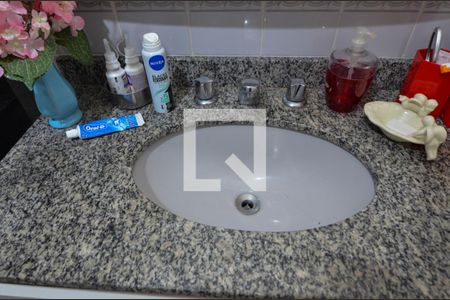 Apartamento à venda com 71m², 2 quartos e 2 vagas Apartamento à venda com 71m², 2 quartos e 2 vagasBanheiro social