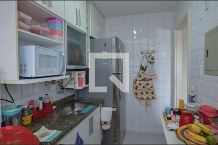 Apartamento à venda com 71m², 2 quartos e 2 vagas Apartamento à venda com 71m², 2 quartos e 2 vagasCozinha