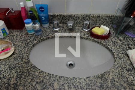 Apartamento à venda com 71m², 2 quartos e 2 vagas Apartamento à venda com 71m², 2 quartos e 2 vagasBanheiro da Suíte