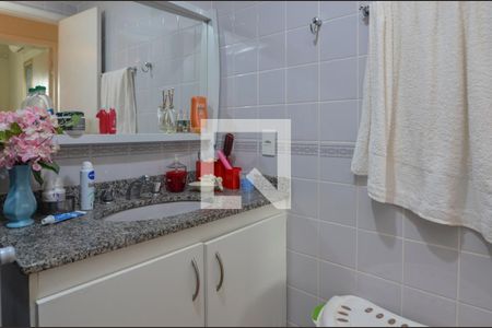 Apartamento à venda com 71m², 2 quartos e 2 vagas Apartamento à venda com 71m², 2 quartos e 2 vagasBanheiro social