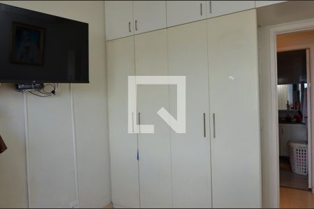 Apartamento à venda com 71m², 2 quartos e 2 vagas Apartamento à venda com 71m², 2 quartos e 2 vagasQuarto