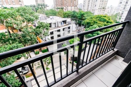 Studio à venda com 28m², 1 quarto e 1 vaga Studio à venda com 28m², 1 quarto e 1 vagaVaranda