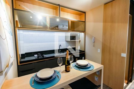 Studio à venda com 28m², 1 quarto e 1 vaga Studio à venda com 28m², 1 quarto e 1 vagaCozinha - Armários