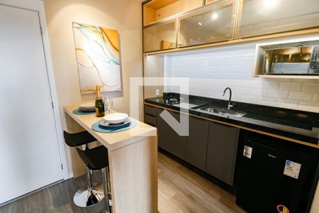 Studio à venda com 28m², 1 quarto e 1 vaga Studio à venda com 28m², 1 quarto e 1 vagaCozinha - Armários