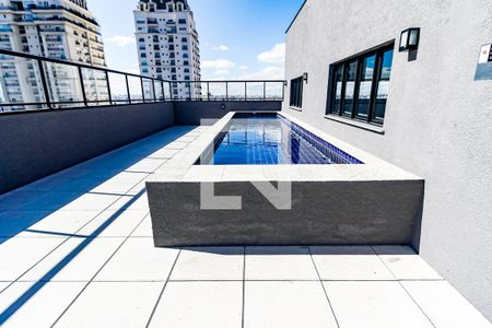 Studio à venda com 28m², 1 quarto e 1 vaga Studio à venda com 28m², 1 quarto e 1 vagaÁrea comum - Piscina