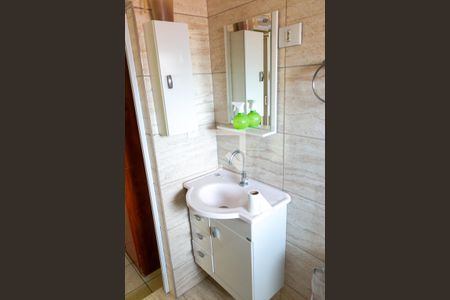 Casa à venda com 183m², 2 quartos e 2 vagas Casa à venda com 183m², 2 quartos e 2 vagasBanheiro 2