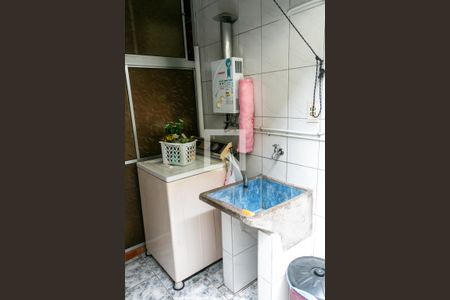 Casa à venda com 183m², 2 quartos e 2 vagas Casa à venda com 183m², 2 quartos e 2 vagasLavanderia