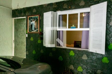 Casa à venda com 183m², 2 quartos e 2 vagas Casa à venda com 183m², 2 quartos e 2 vagasGaragem