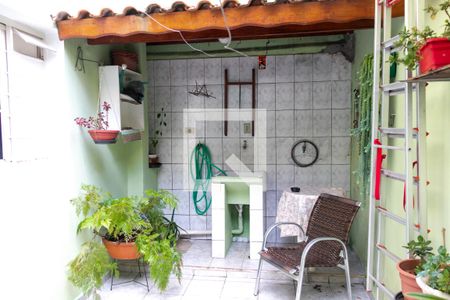 Casa à venda com 183m², 2 quartos e 2 vagas Casa à venda com 183m², 2 quartos e 2 vagasLavanderia 2