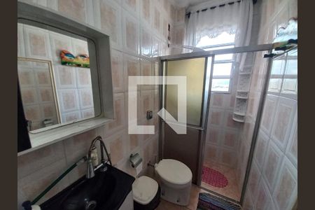 Banheiro de apartamento para alugar com 1 quarto, 35m² em Centro, São Vicente