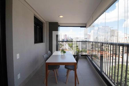 Apartamento para alugar com 73m², 1 quarto e 2 vagasVaranda