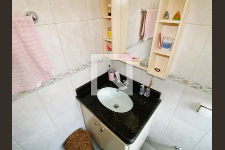 Casa à venda com 137m², 4 quartos e 3 vagasBanheiro da Suíte 2